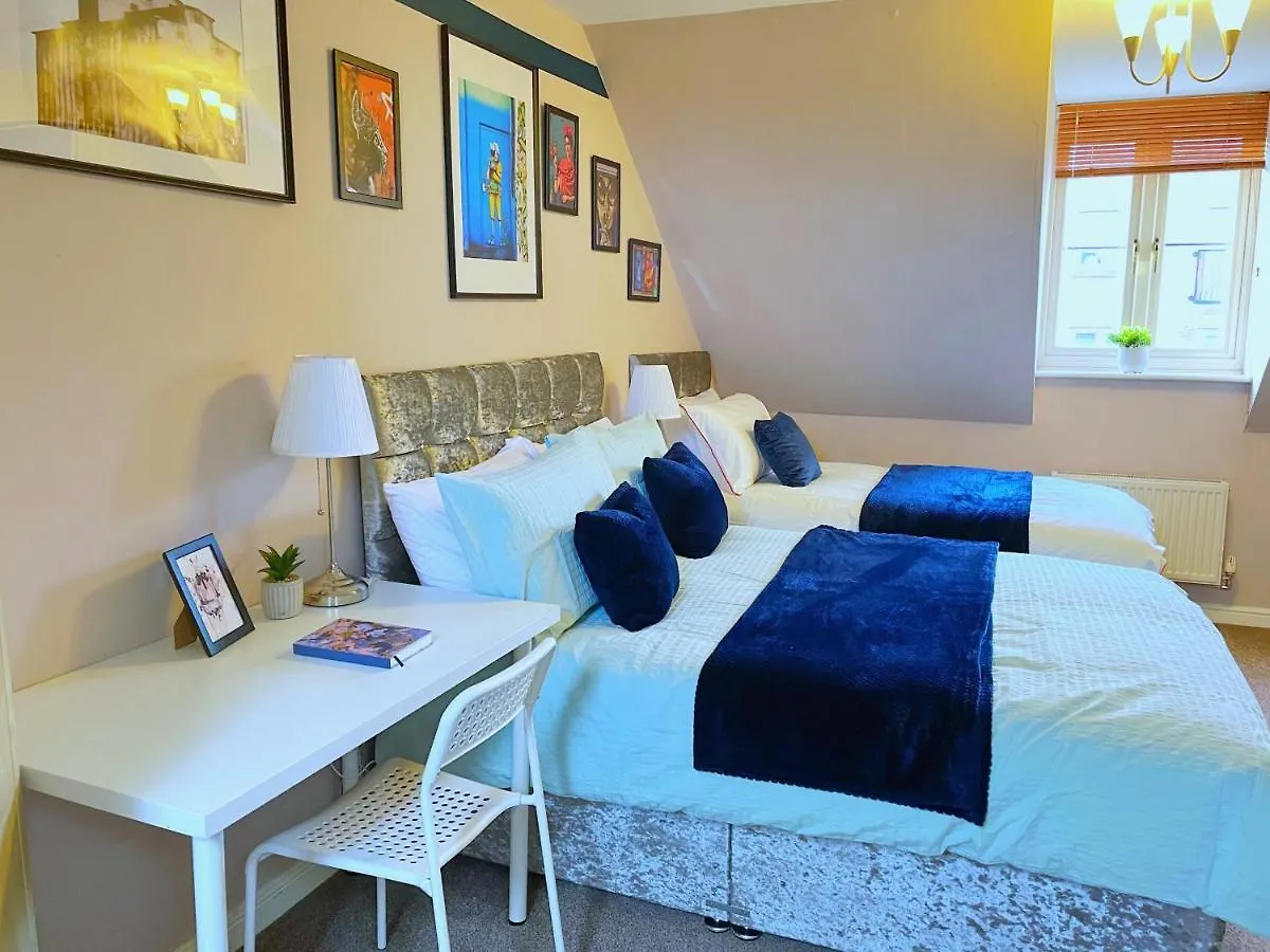 Mayflower House Barnsley-Wombwell-3 Bedrooms-2 Showers-Longer Stay- Free Parking