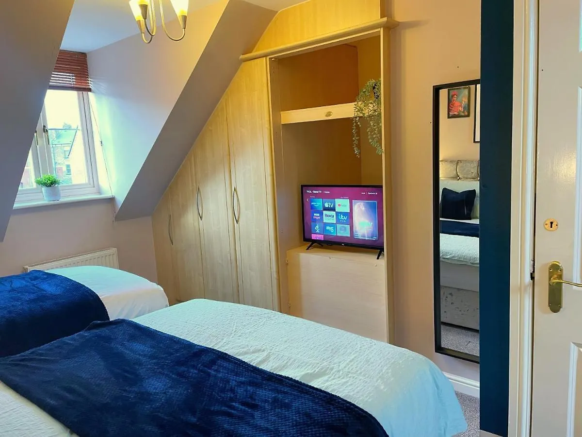 Mayflower House Barnsley-Wombwell-3 Bedrooms-2 Showers-Longer Stay- Free Parking Barnsley