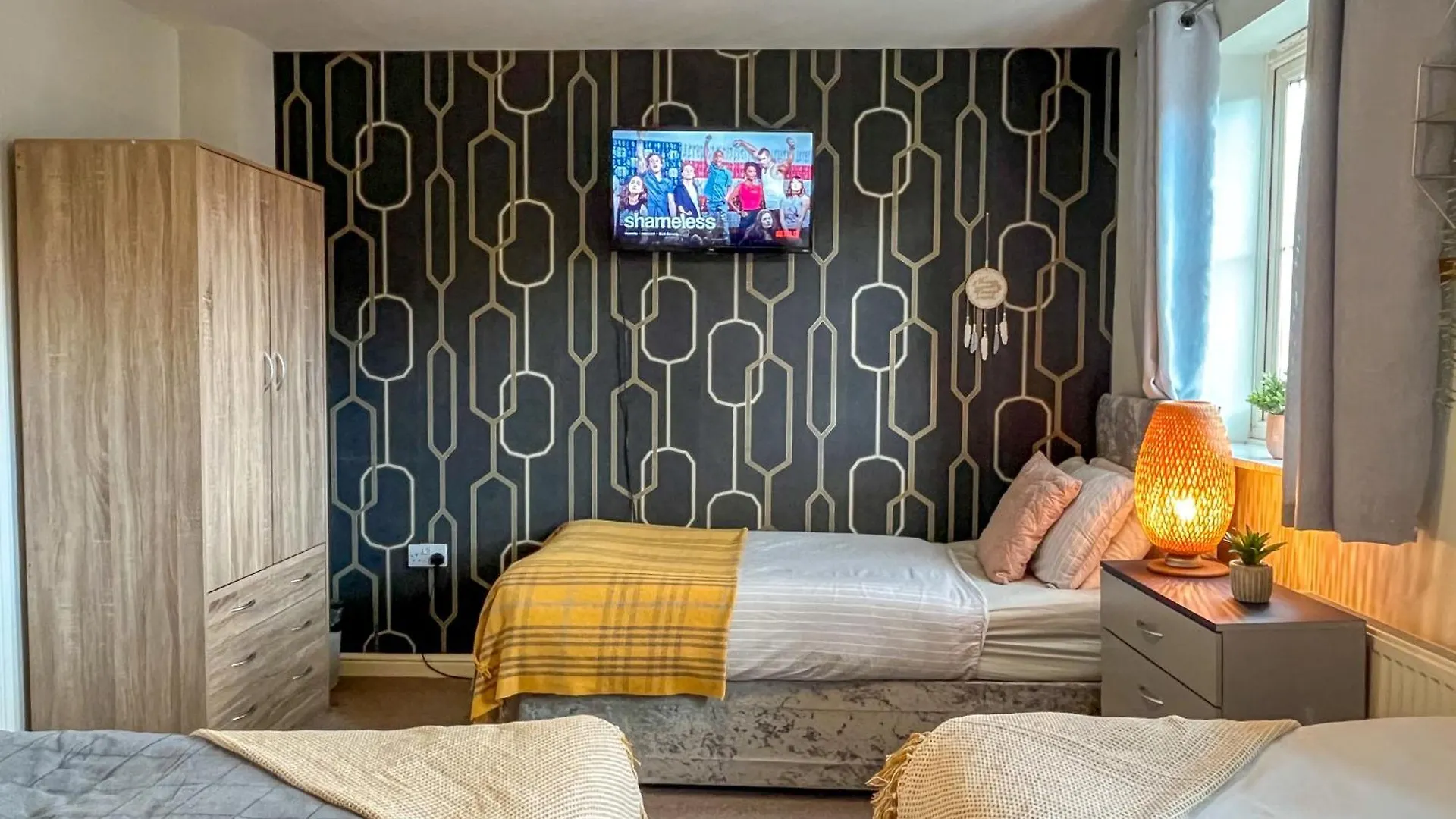 Mayflower House Barnsley-Wombwell-3 Bedrooms-2 Showers-Longer Stay- Free Parking Casa de Férias